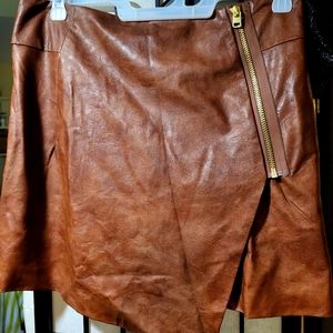 Faux leather side zip  sexy mini skirt